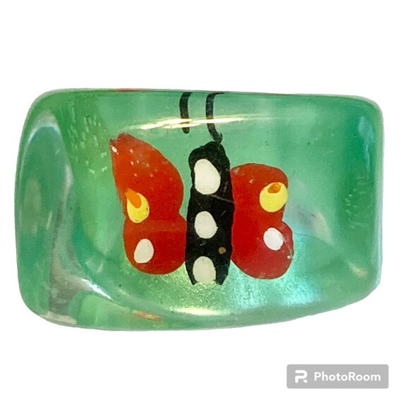 Vintage Lucite Acrylic Butterfly Ring Size 6 Retro Abstract Green Red Chunky - Picture 1 of 9